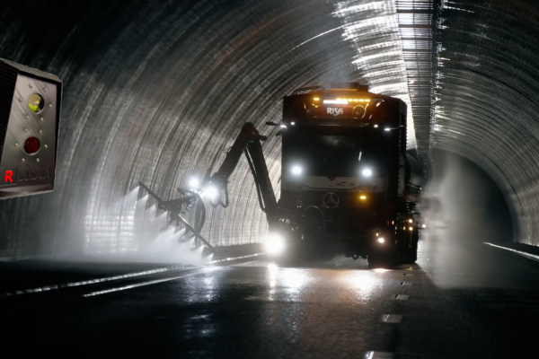 RISA R-NOVA Tunnelvask 2